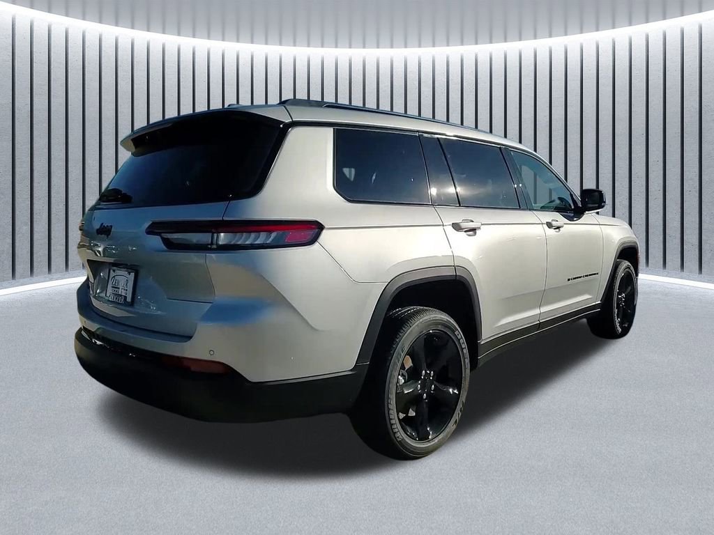New 2025 Jeep Grand Cherokee L Altitude image 3
