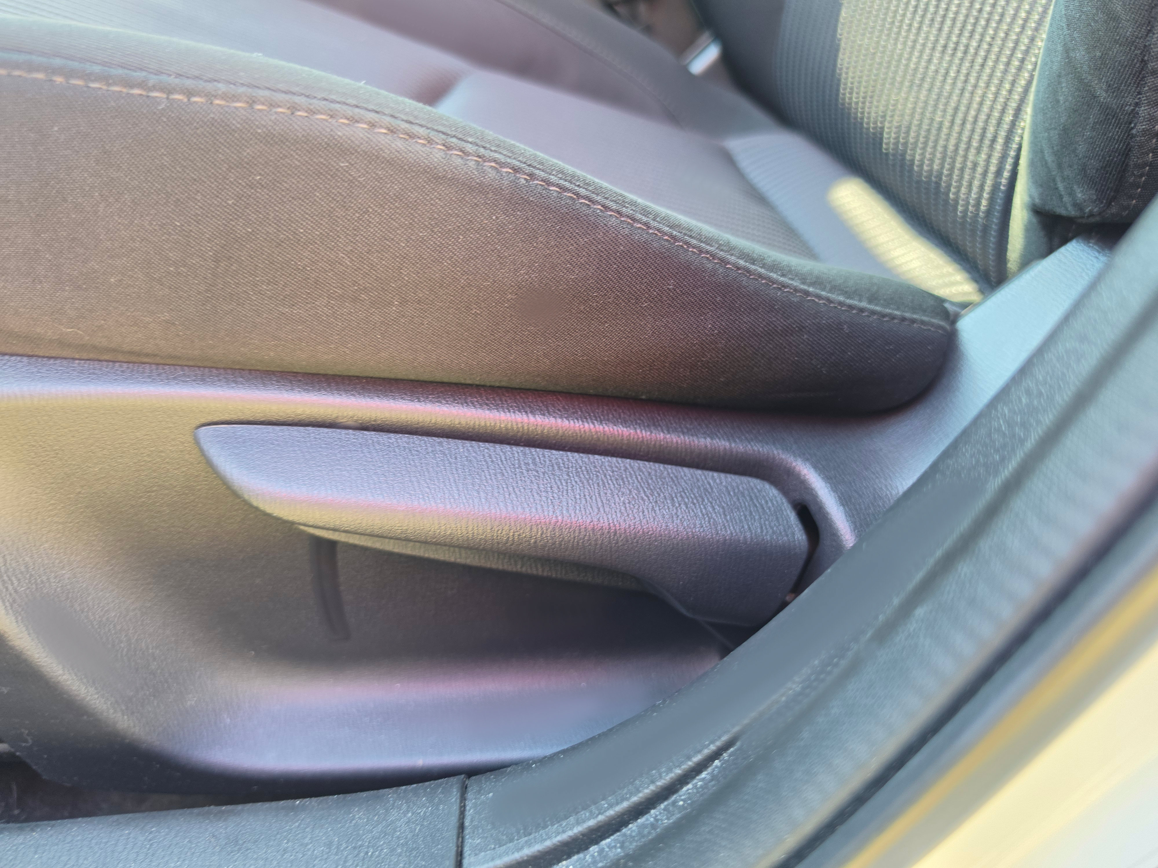 Used 2015 MAZDA MAZDA3 i Touring w/ Technology Package FWD image 13