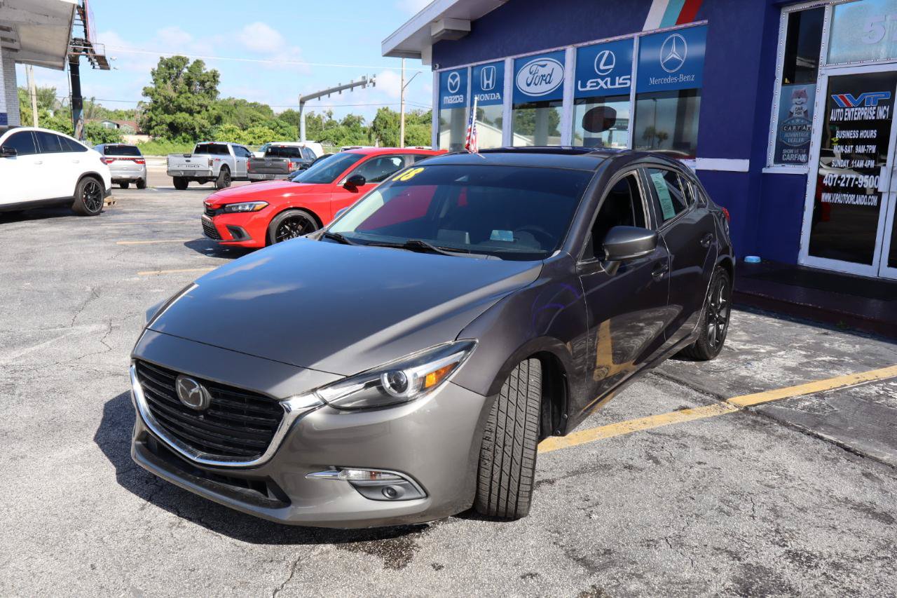 Used 2018 MAZDA MAZDA3 Grand Touring w/ Premium Equipment Package FWD image 7