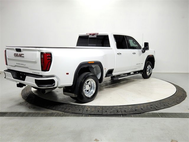 Used 2025 GMC Sierra 3500 Denali w/ Technology Package image 7