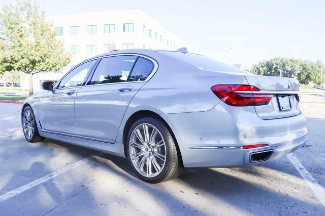 Used 2019 BMW 740i w/ Executive Package image 5