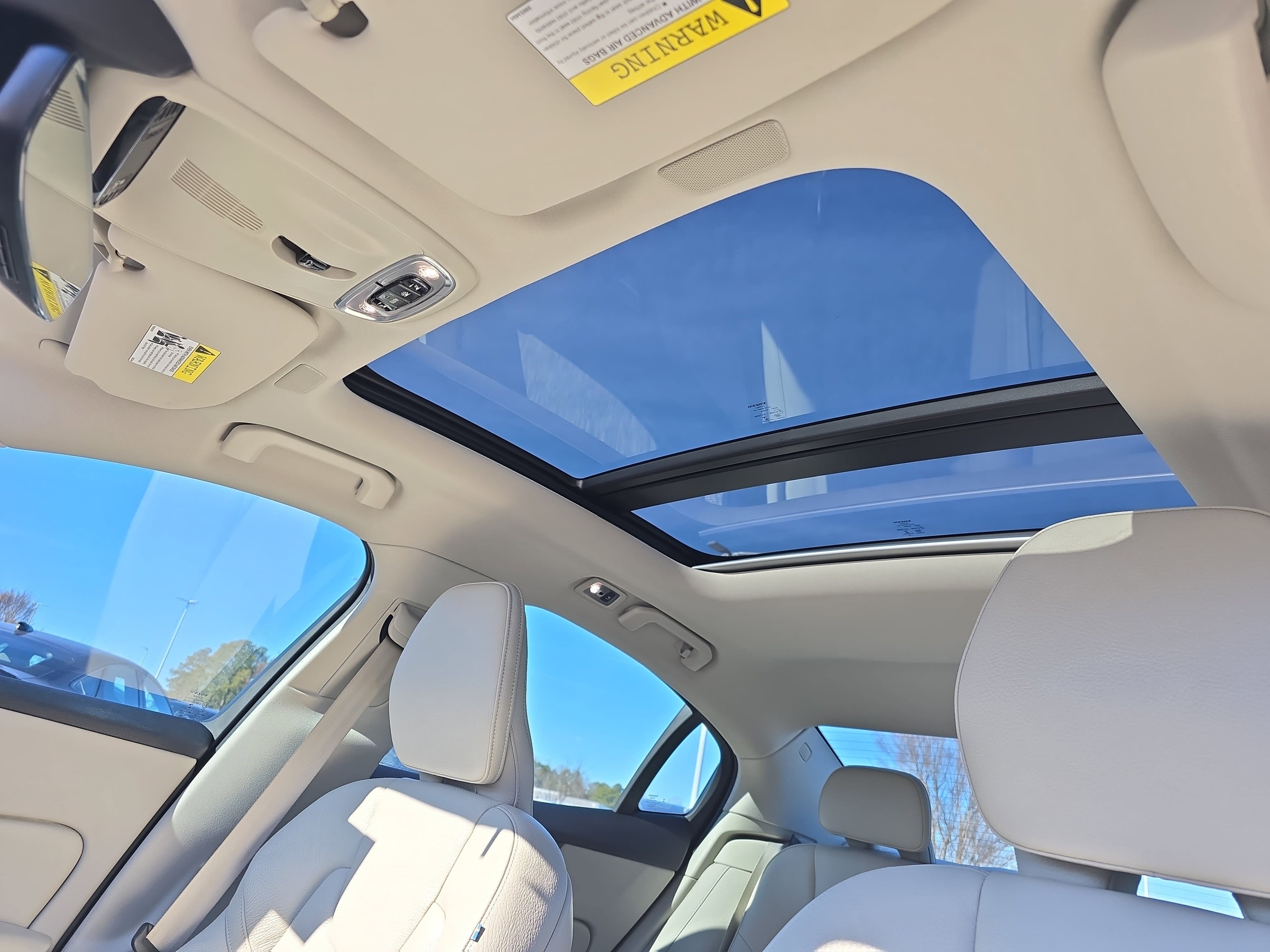 Used 2021 Volvo S60 T5 Momentum image 28