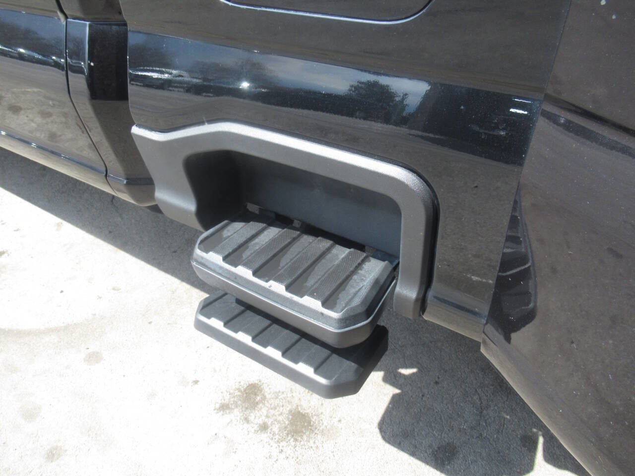 Used 2023 Ford F450 Platinum AWD/4WD image 16