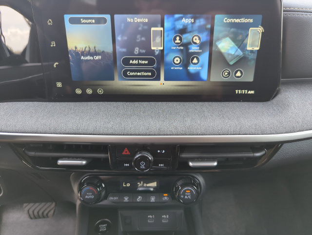 Certified 2026 Nissan Kicks SV w/ Charging Package FWD image 29