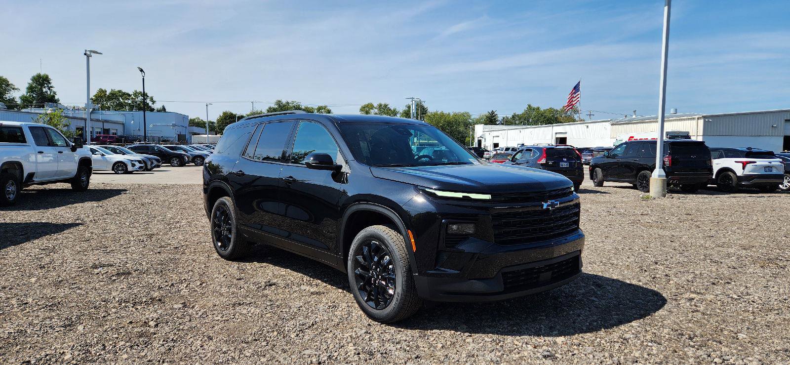 New 2026 Chevrolet Traverse LT w/ Midnight/Sport Edition image 2