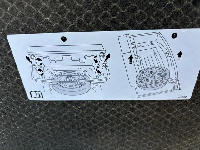 Used 2020 Chevrolet Traverse Premier image 36