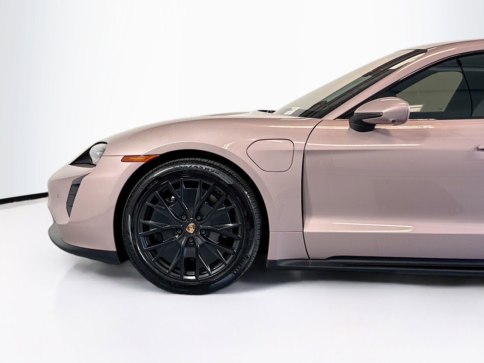 Certified 2022 Porsche Taycan GTS w/ Premium Package (P6U) image 28