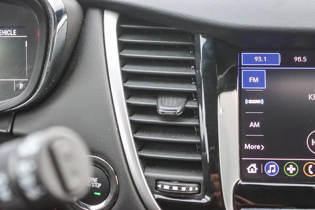 Used 2022 Chevrolet Trax LT w/ LT Convenience Package image 25