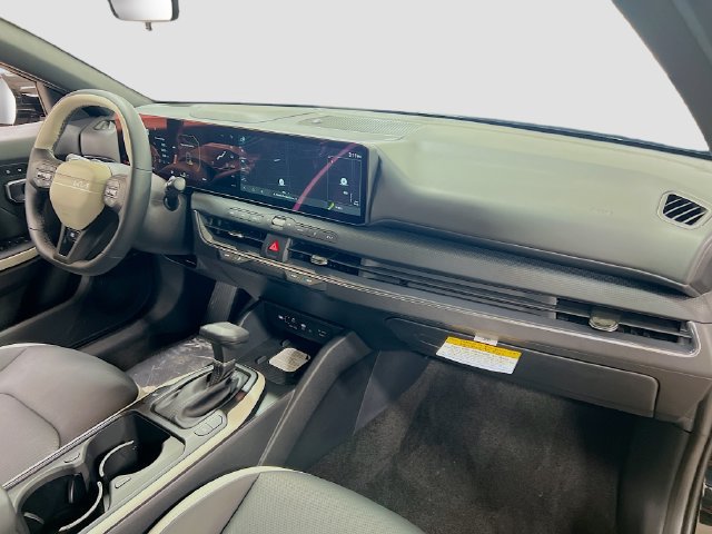 New 2026 Kia K4 GT-Line w/ GT-Line Premium Package FWD image 30