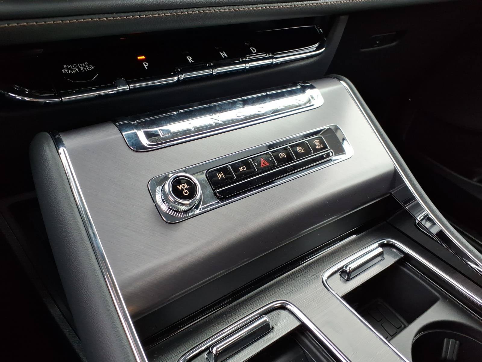 New 2026 Lincoln Aviator AWD w/ Jet Appearance Package image 16