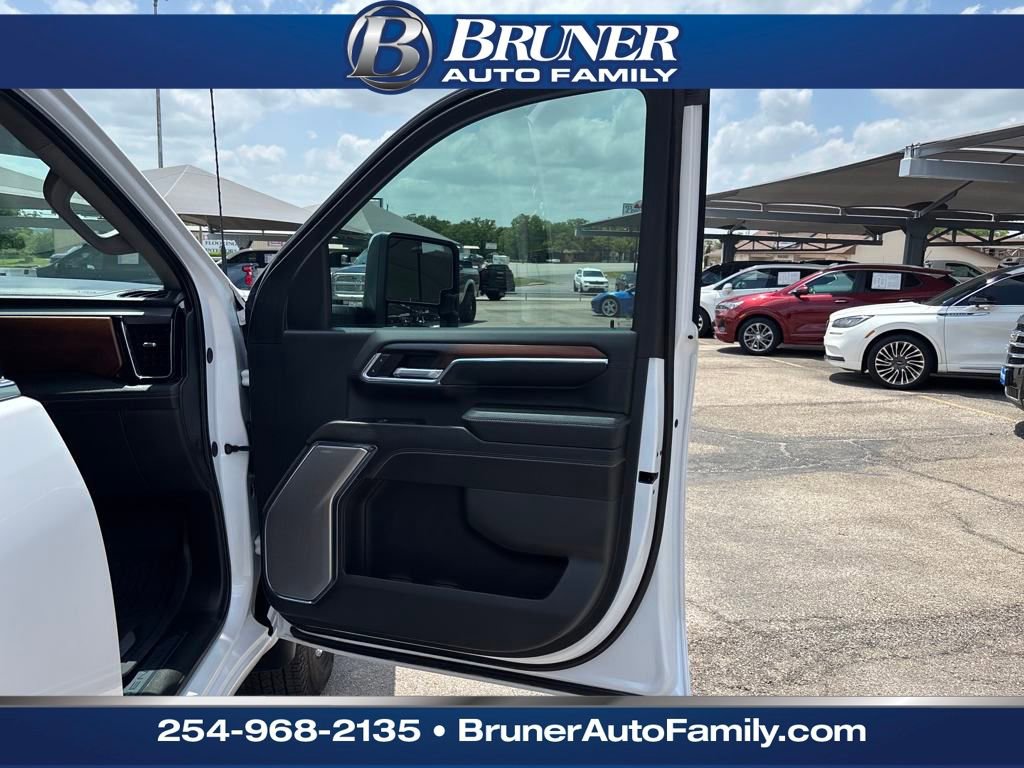 Used 2024 GMC Sierra 3500 Denali w/ Denali Reserve Package image 14