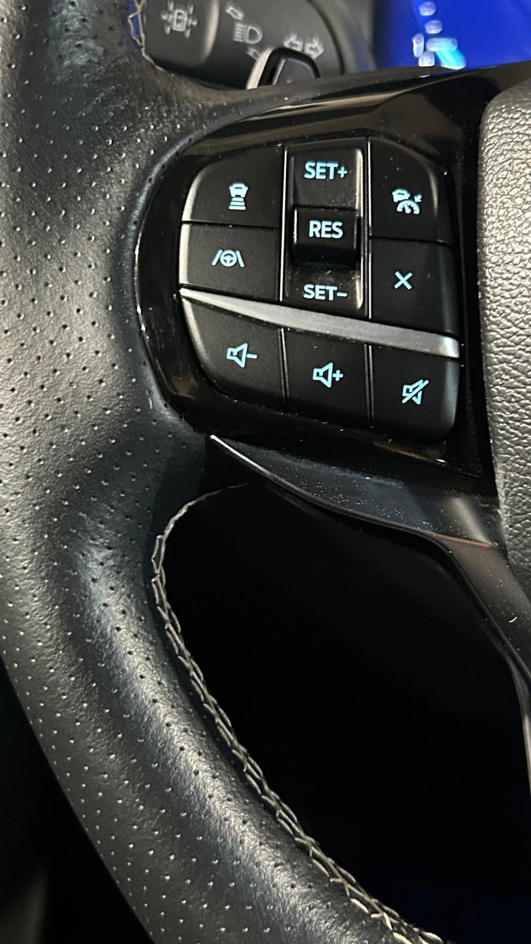 Used 2023 Ford Explorer ST w/ Equipment Group 401A AWD/4WD image 86