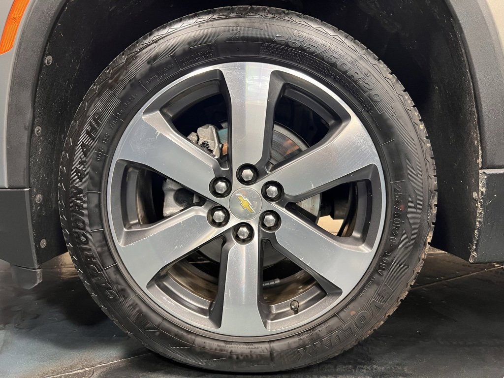 Used 2023 Chevrolet Traverse RS image 16