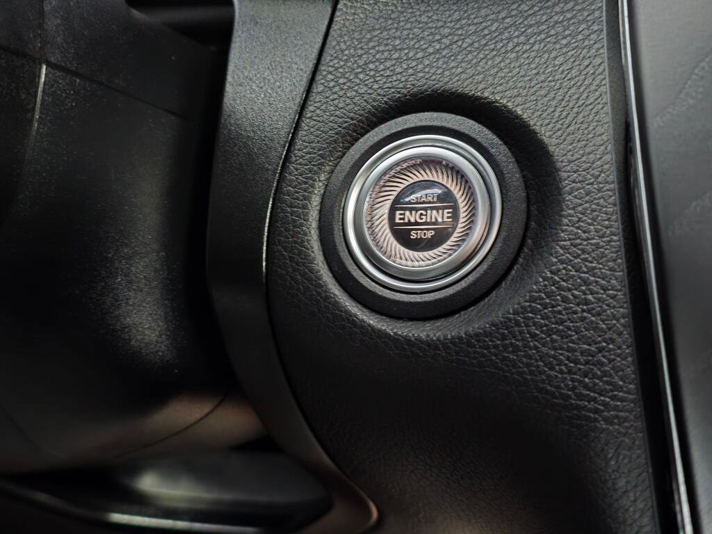 Used 2022 Mercedes-Benz GLC 300 image 33