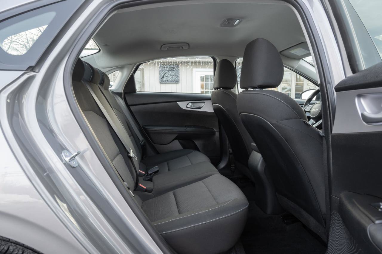 Used 2024 Kia Forte LXS w/ LXS Technology Package image 36