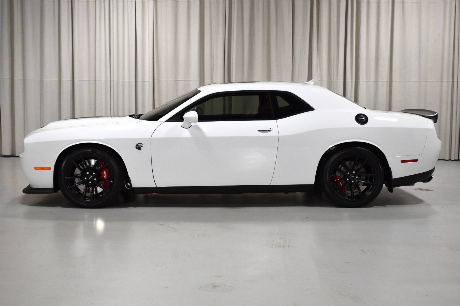 Used 2023 Dodge Challenger SRT Hellcat w/ Driver Convenience Group RWD image 7