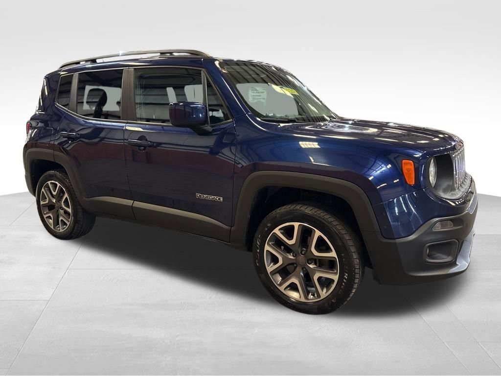 Used 2017 Jeep Renegade Latitude w/ Cold Weather Group image 7