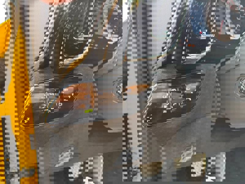 Used 2022 Ferrari Roma image 25