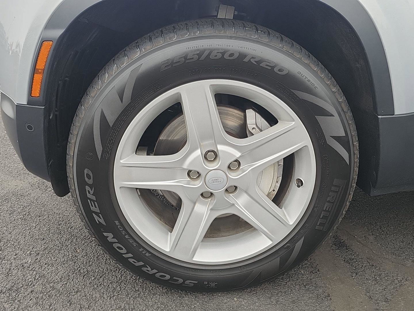 Used 2023 Land Rover Defender 130 SE image 10