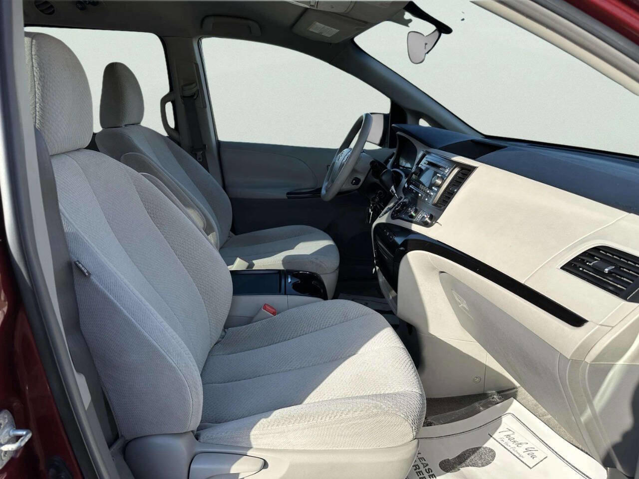 Used 2011 Toyota Sienna LE FWD image 22