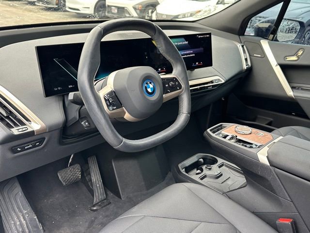 Used 2023 BMW iX xDrive50 w/ Ultimate Package 2 image 15