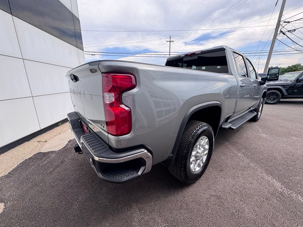 Used 2024 Chevrolet Silverado 3500 LT w/ Safety Package AWD/4WD image 5