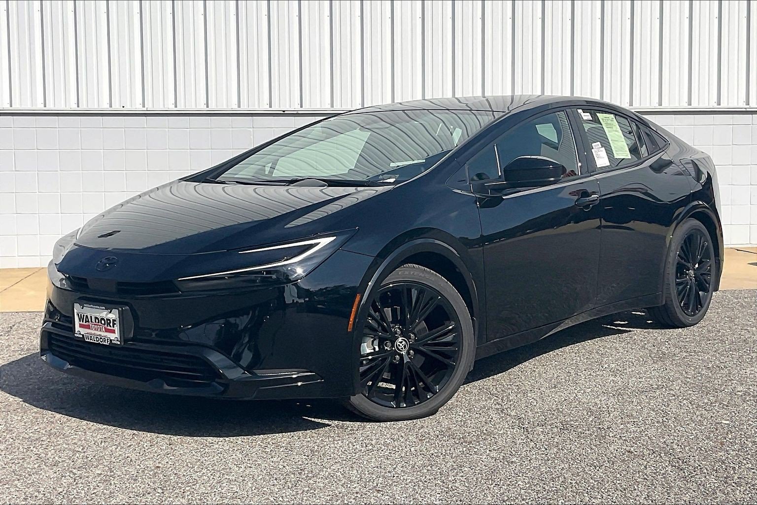 New 2026 Toyota Prius Plug-In Hybrid FWD image 2