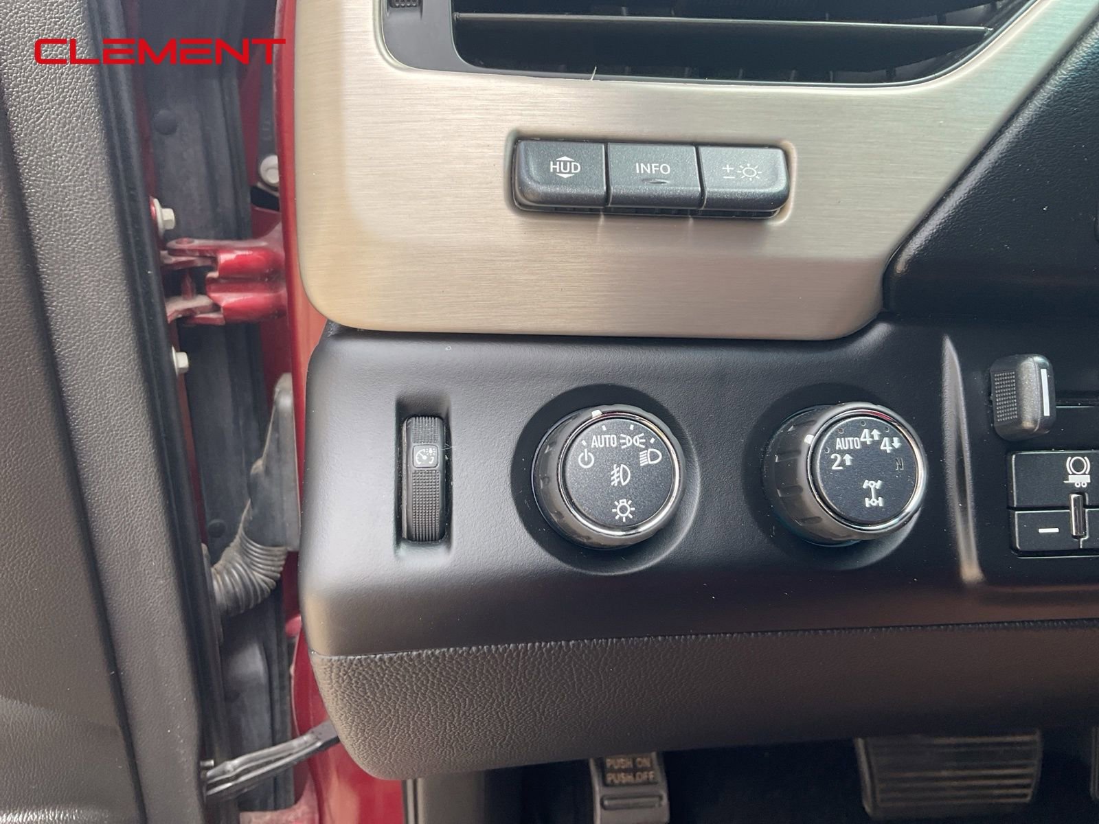 Used 2020 GMC Yukon XL Denali image 15