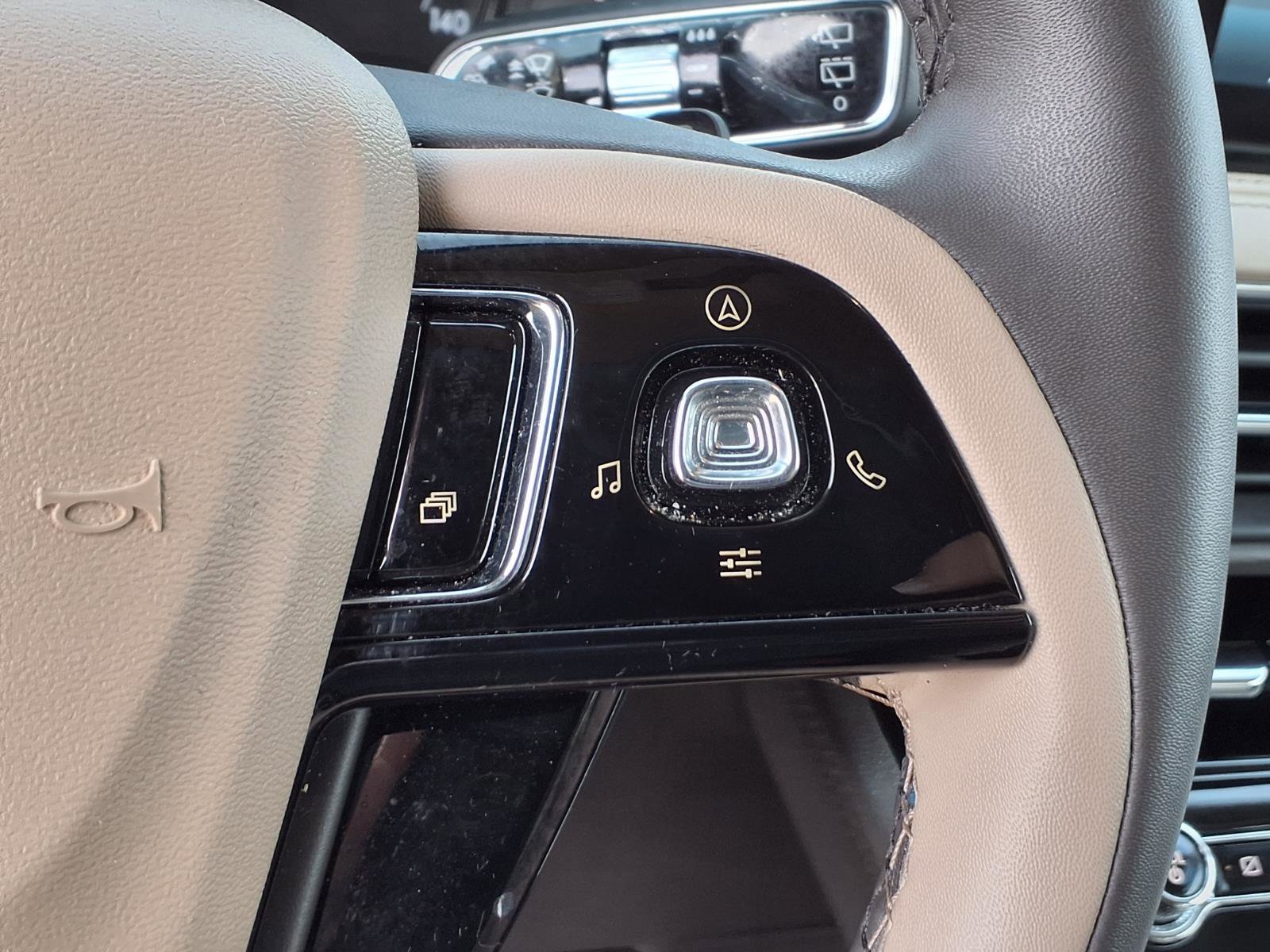 Certified 2022 Lincoln Corsair FWD image 22