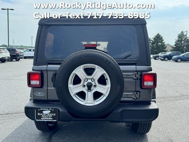Used 2022 Jeep Wrangler Unlimited Sport AWD/4WD image 6