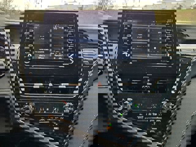 Used 2024 Toyota Camry SE w/ Cold Weather Package image 18