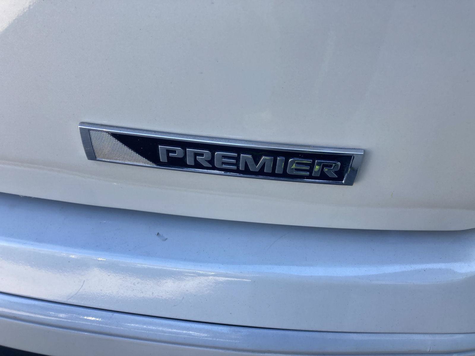Used 2018 Chevrolet Traverse Premier AWD/4WD image 8