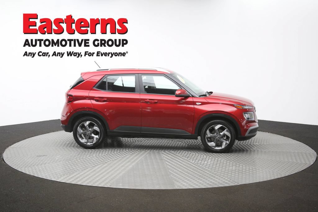 Used 2025 Hyundai Venue SEL FWD image 47