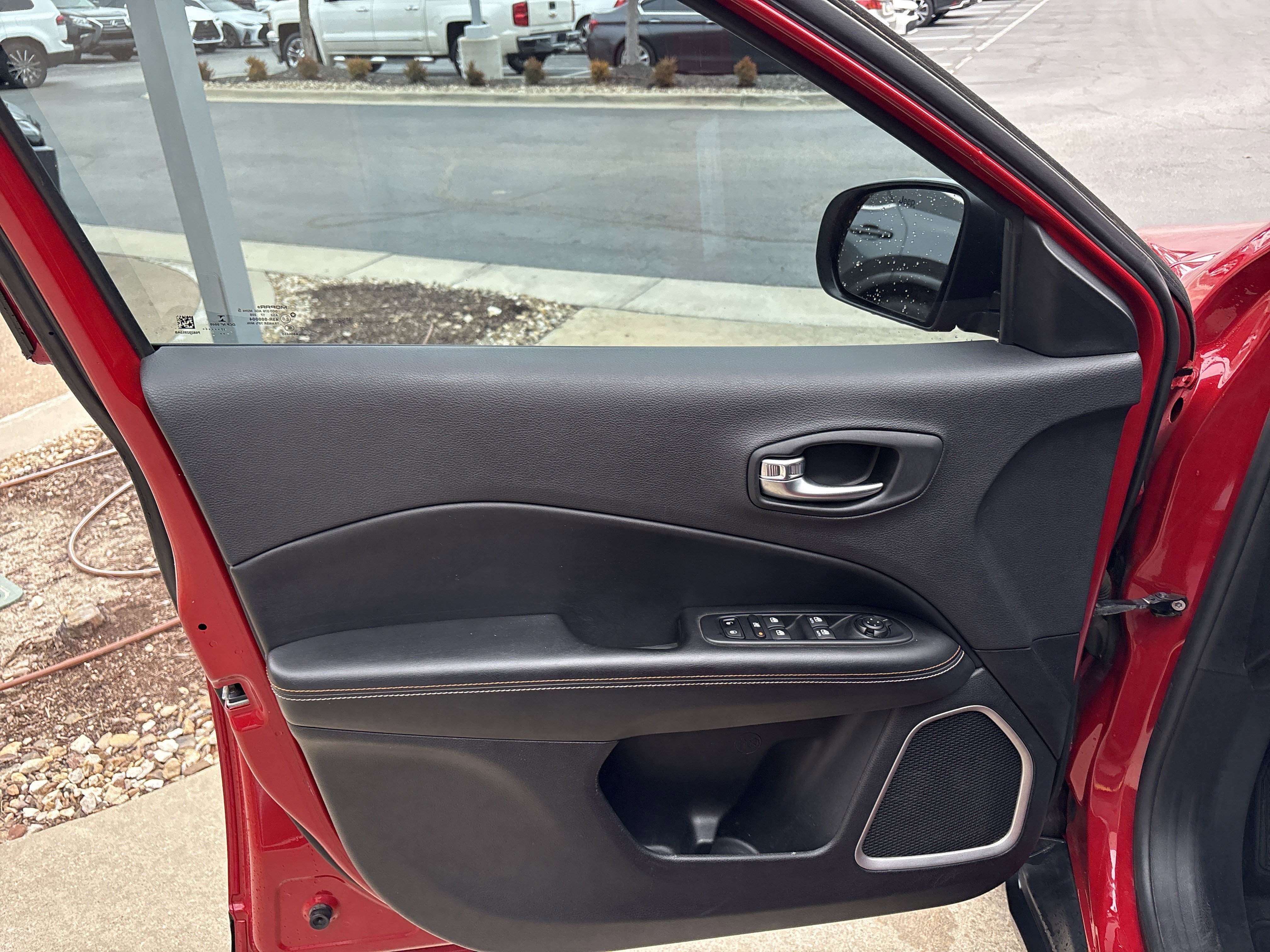 Used 2018 Jeep Compass Sport image 14