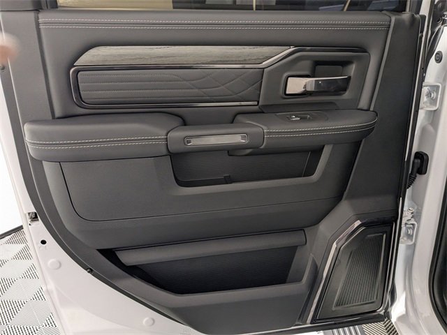 Used 2025 RAM 3500 Limited image 30