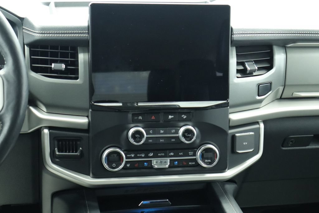Used 2024 Ford Expedition XLT AWD/4WD image 27
