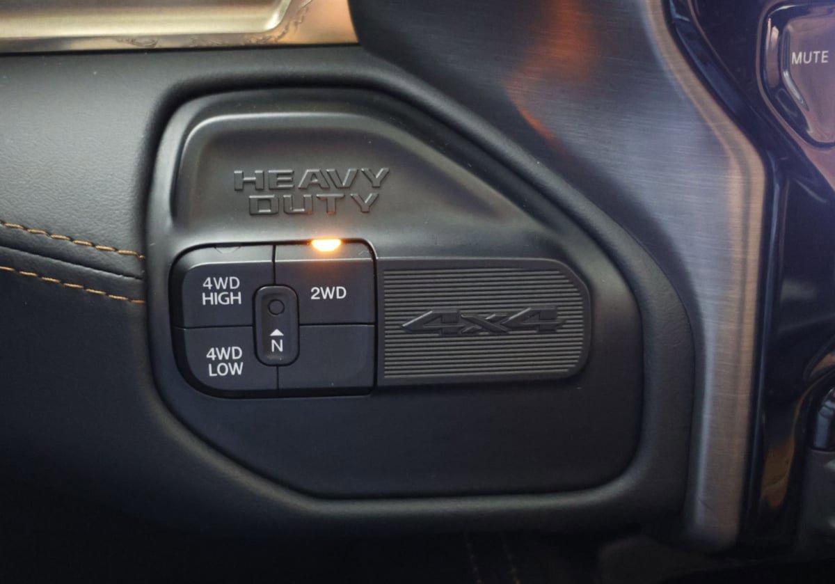 Used 2024 RAM 3500 Limited w/ Towing Technology Group AWD/4WD image 18