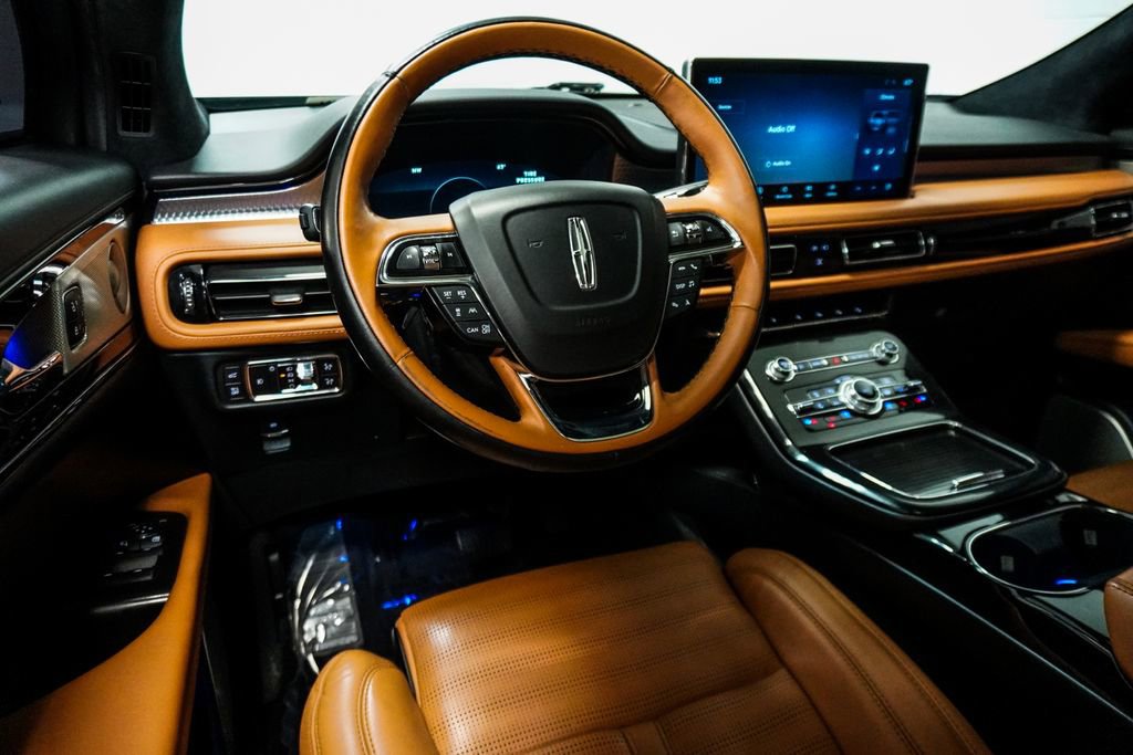 Used 2022 Lincoln Nautilus Black Label image 15