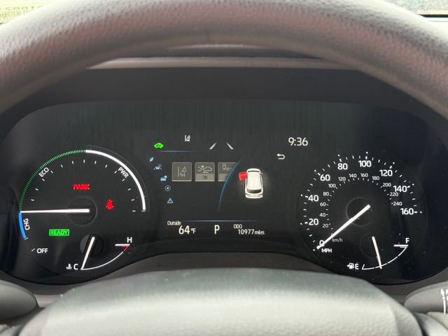 Used 2025 Toyota Sienna LE AWD/4WD image 19