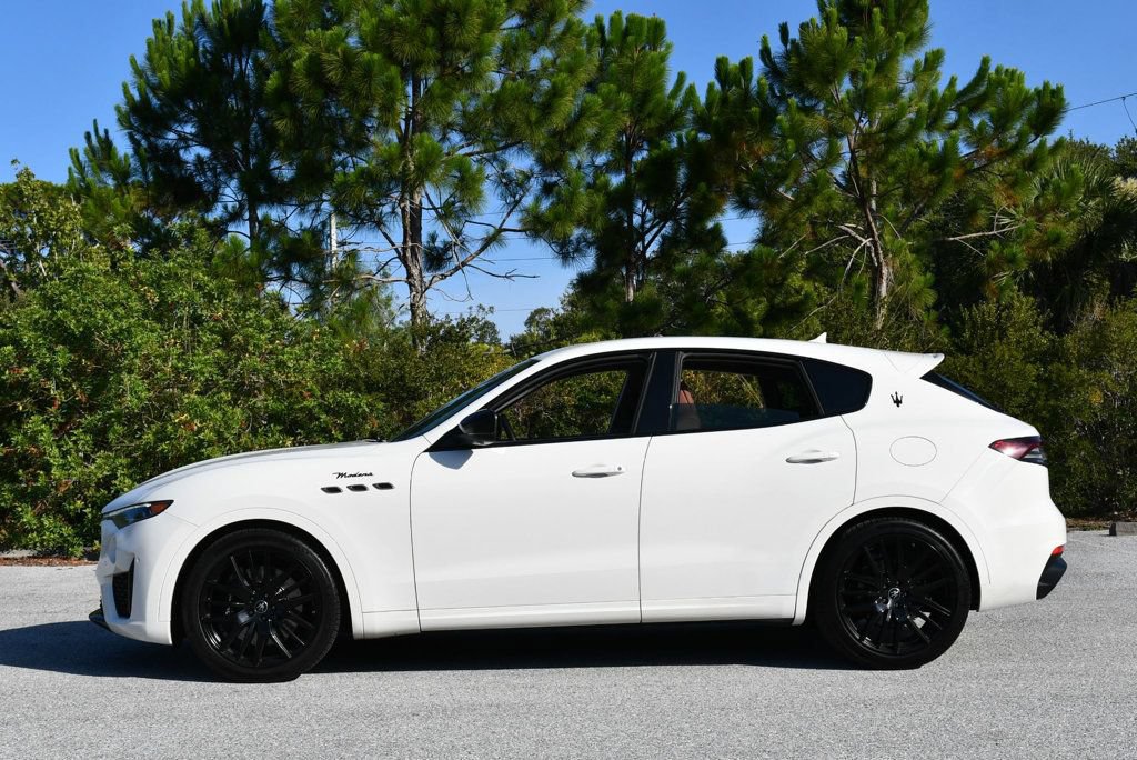 Used 2022 Maserati Levante Modena AWD/4WD image 32