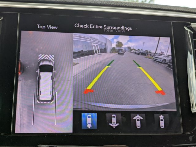 Used 2018 Chrysler Pacifica Limited w/ Advanced Safetytec Group FWD image 25
