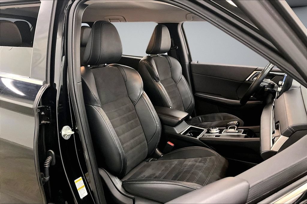 Used 2023 Mitsubishi Outlander SE Black Edition AWD/4WD image 30