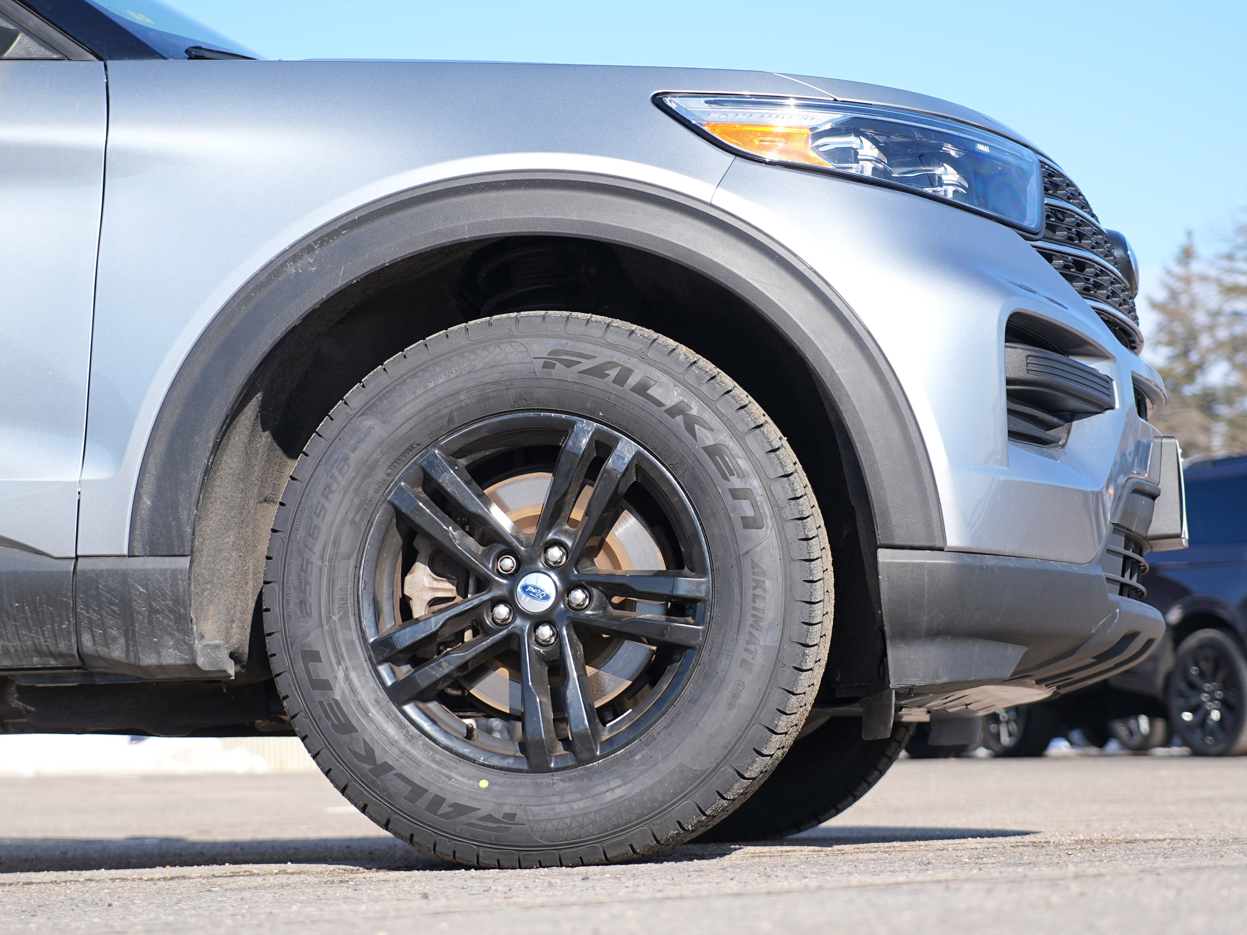 Used 2023 Ford Explorer XLT image 13
