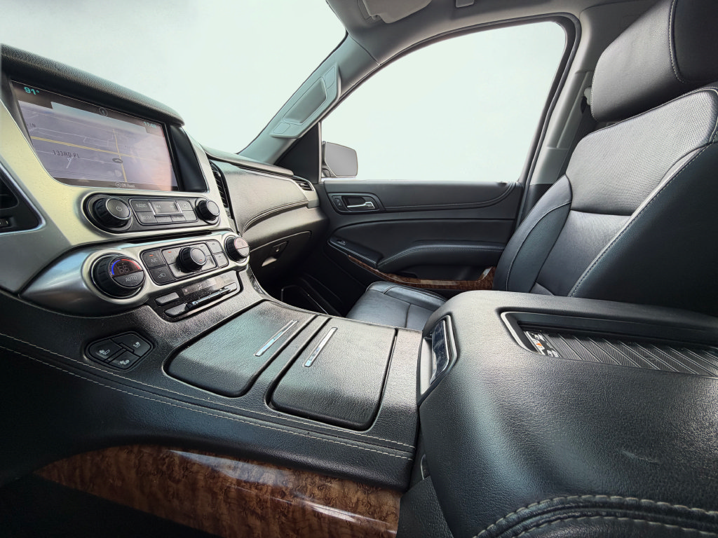 Used 2020 Chevrolet Tahoe Premier AWD/4WD image 16