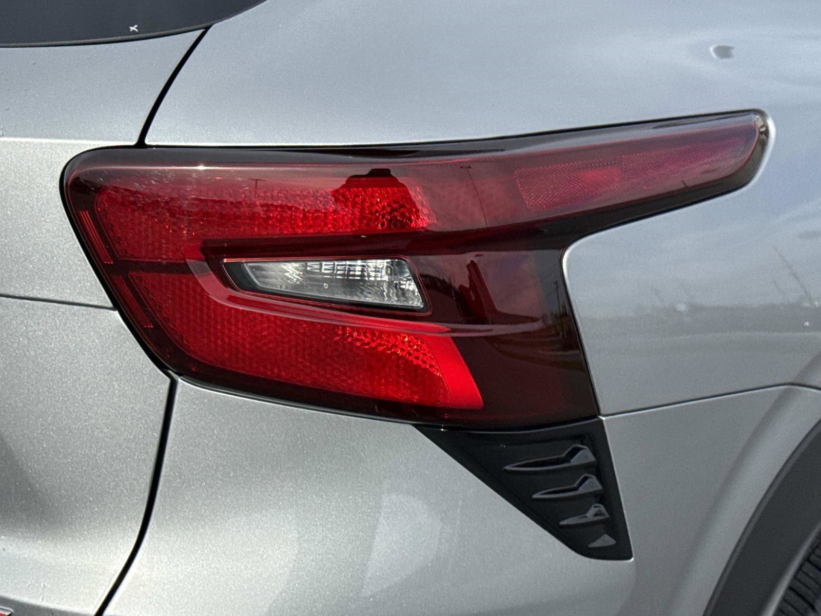 Used 2024 Chevrolet Trax RS w/ Driver Confidence Package image 23