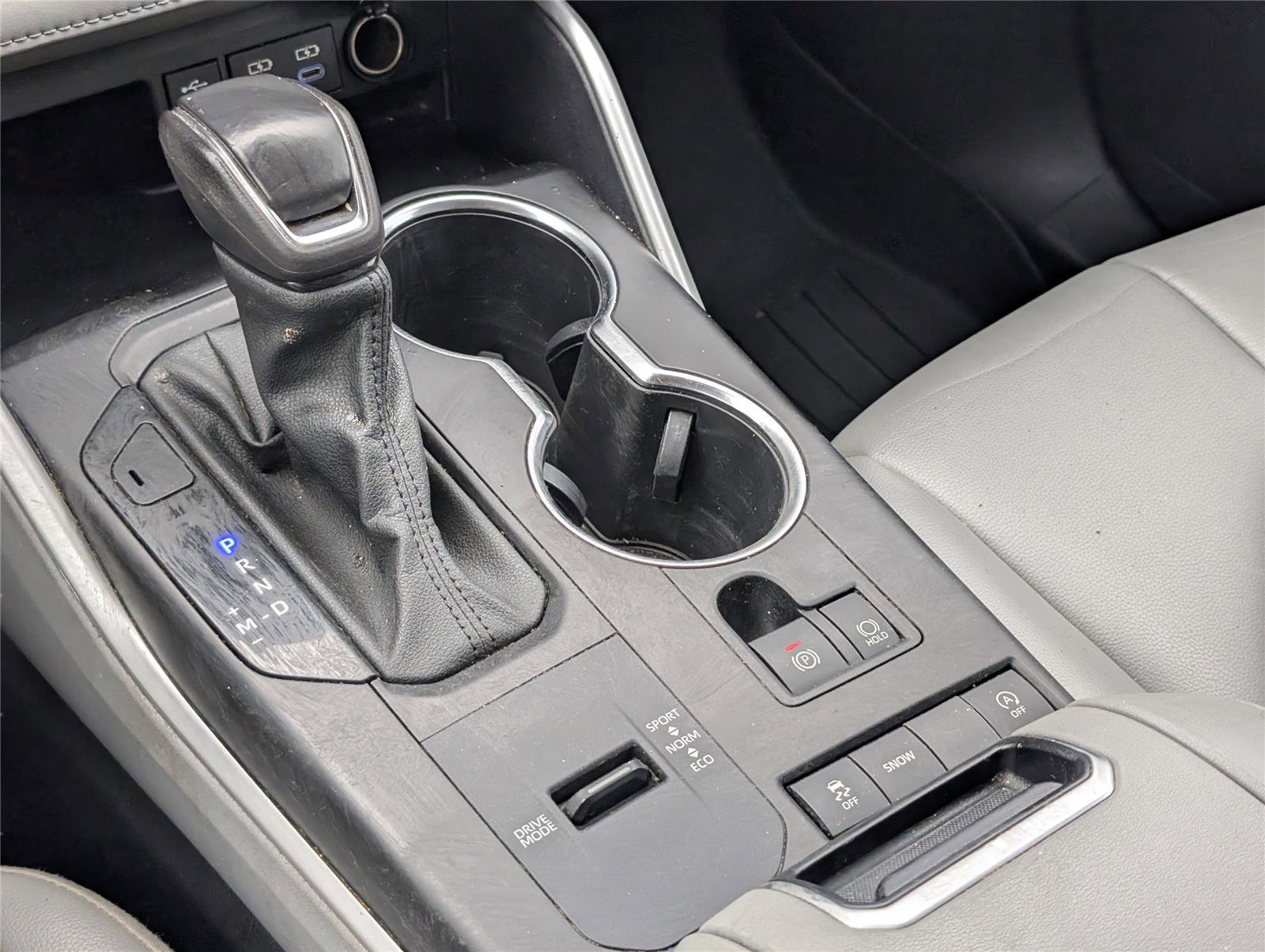 Used 2022 Toyota Highlander XLE image 18