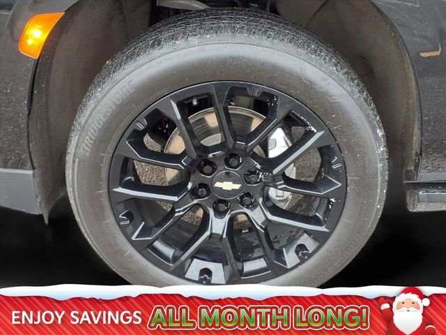 Used 2023 Chevrolet Suburban Premier image 10