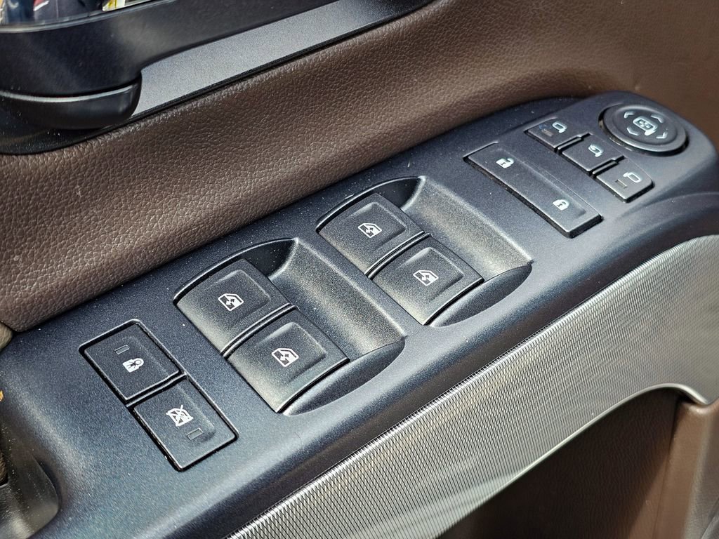Used 2016 Chevrolet Silverado 2500 LTZ w/ LTZ Plus Package image 12
