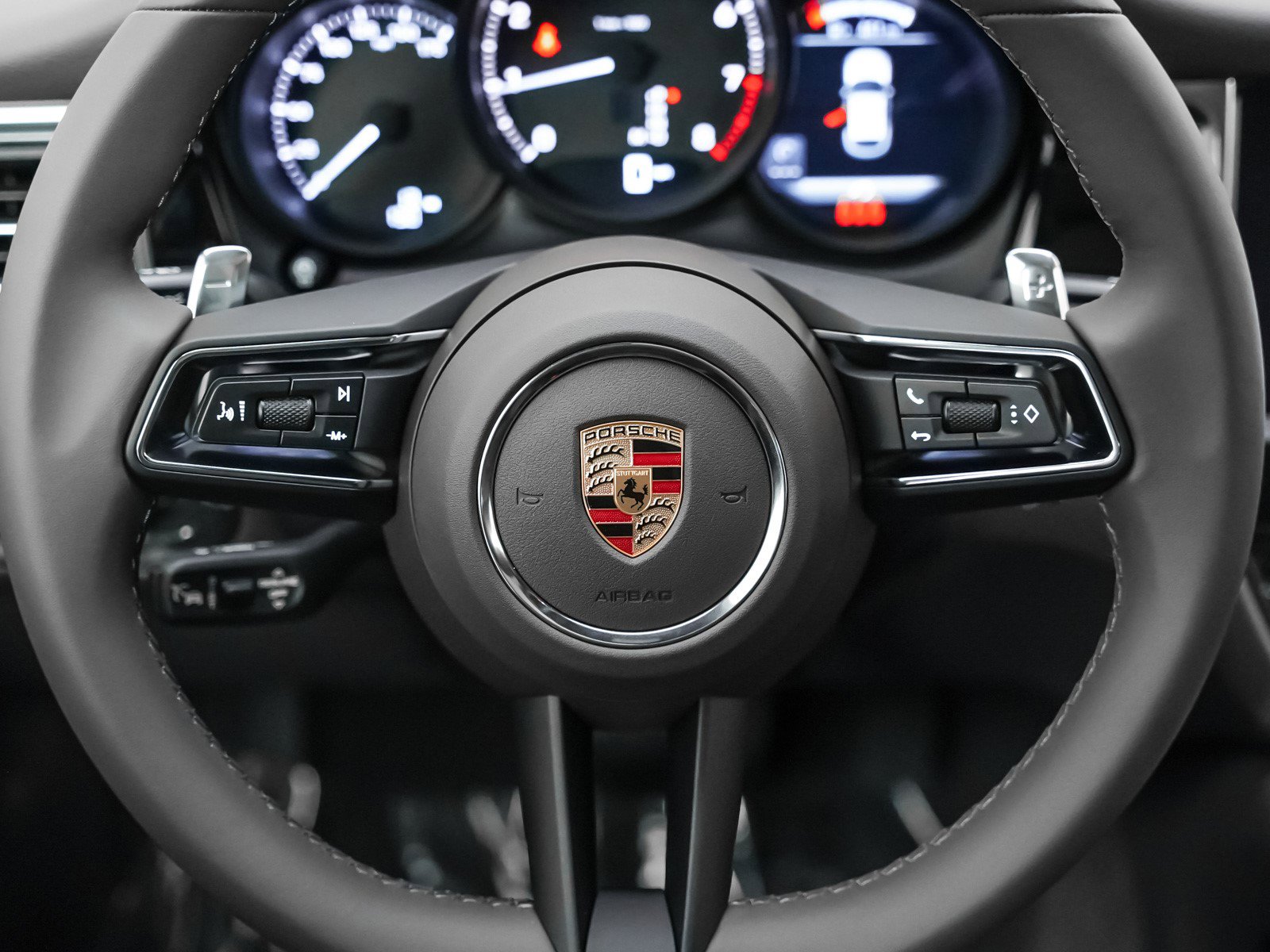 New 2026 Porsche Macan image 17