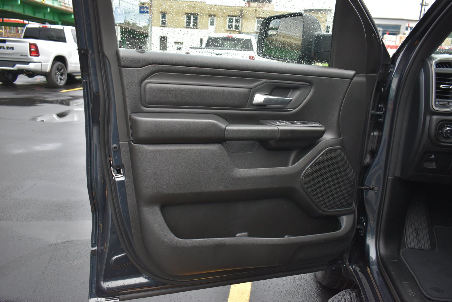 New 2027 RAM 1500 Express AWD/4WD image 11